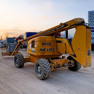 Коленчатый подъемник JLG 600 AJ