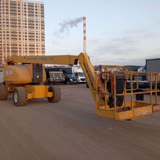 Kоленчатый подъемник JLG 800 AJ